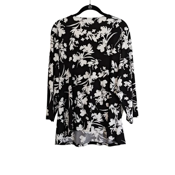 Liz Claiborne Floral 3 qtr. length Sleeved Blouse black and white Size 1X - Picture 4 of 10